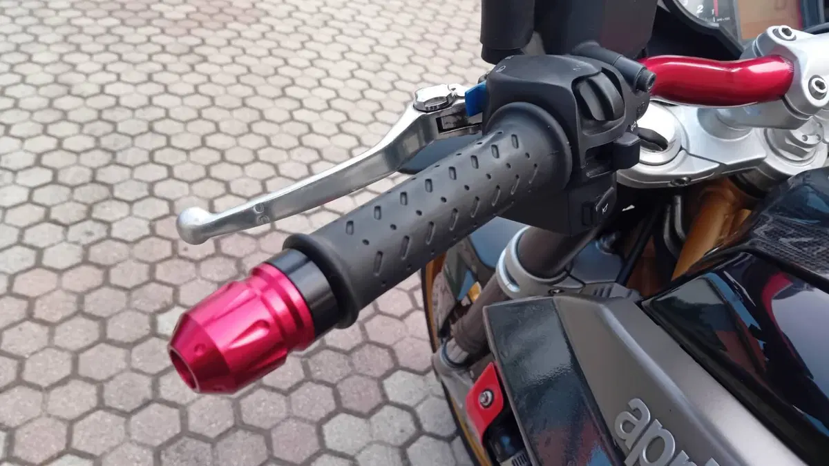 Aprilia Shiver (2008 - 10) (6)