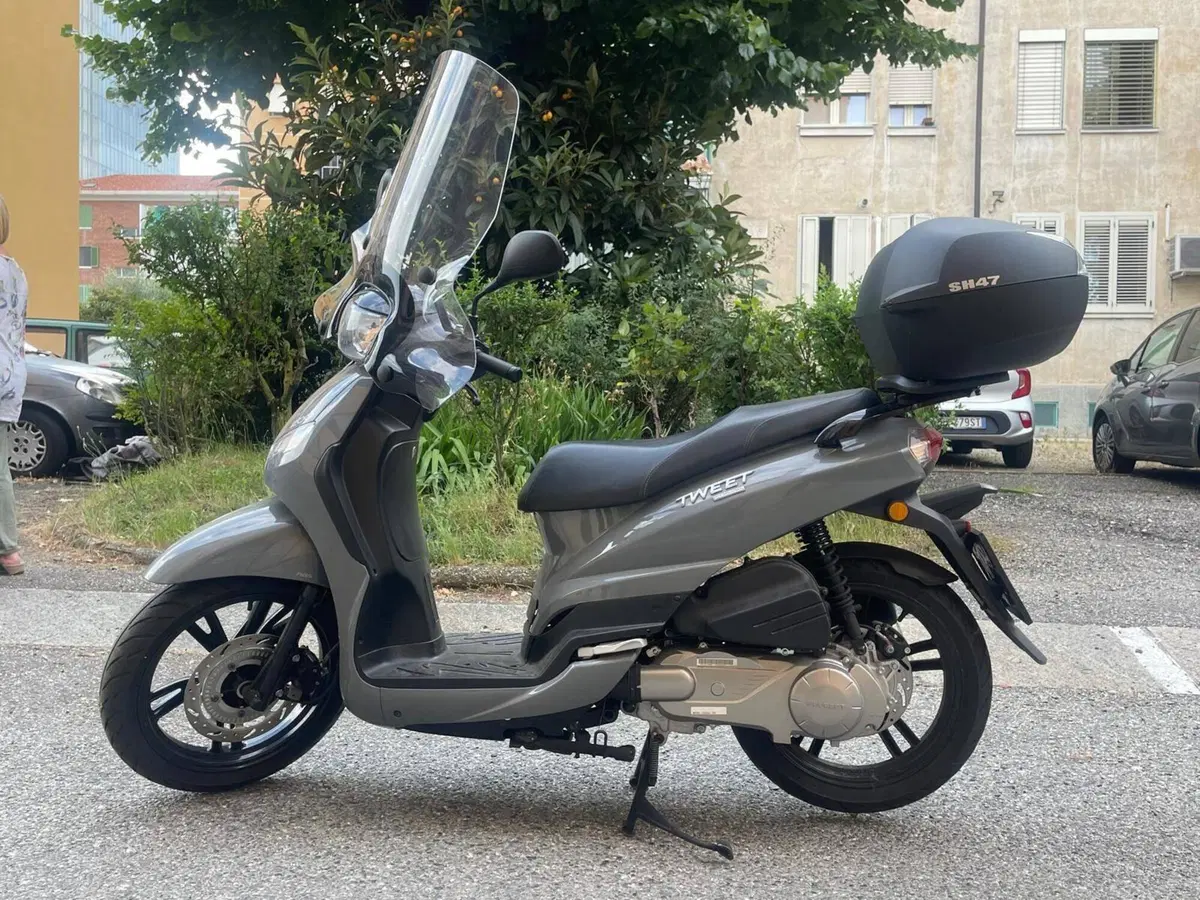 Peugeot Tweet 125 FL GT ABS (2024) (2)
