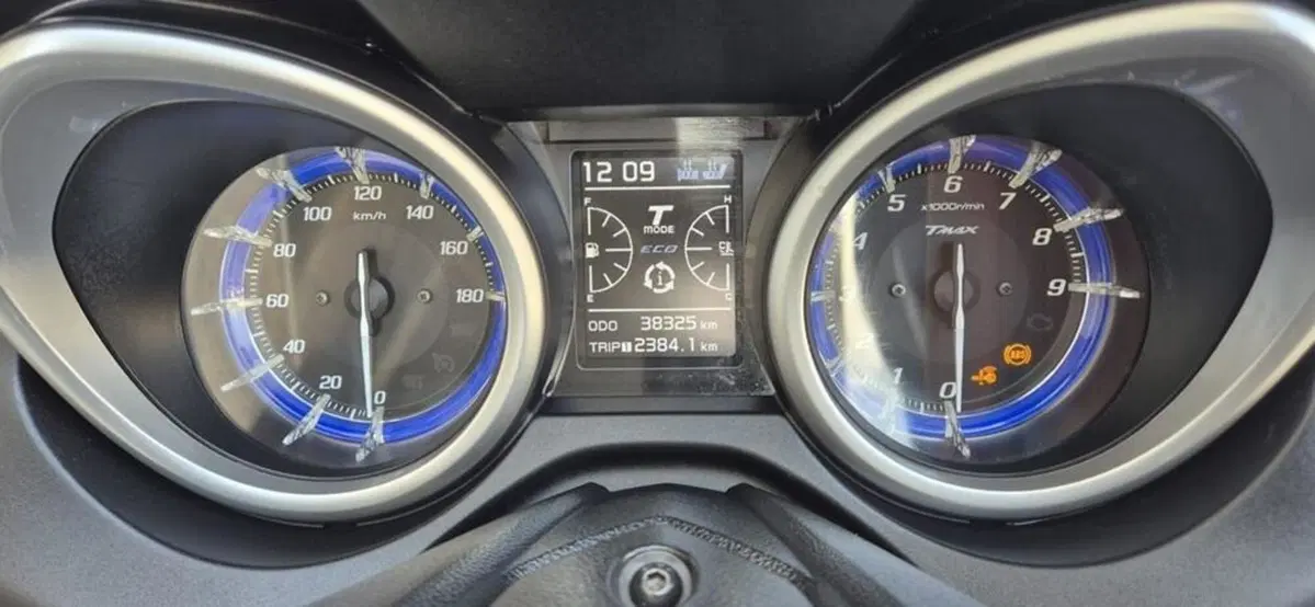 Yamaha T-Max 530 DX (2017 - 19) (5)