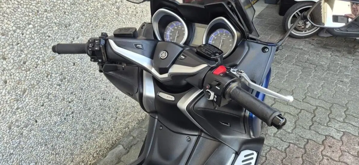 Yamaha T-Max 530 DX (2017 - 19) (4)
