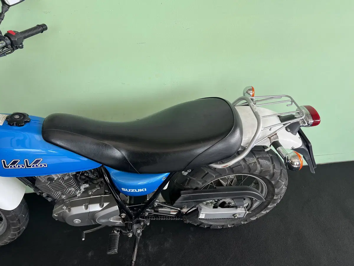 Suzuki Van Van RV 125 (2003 - 06) (15)