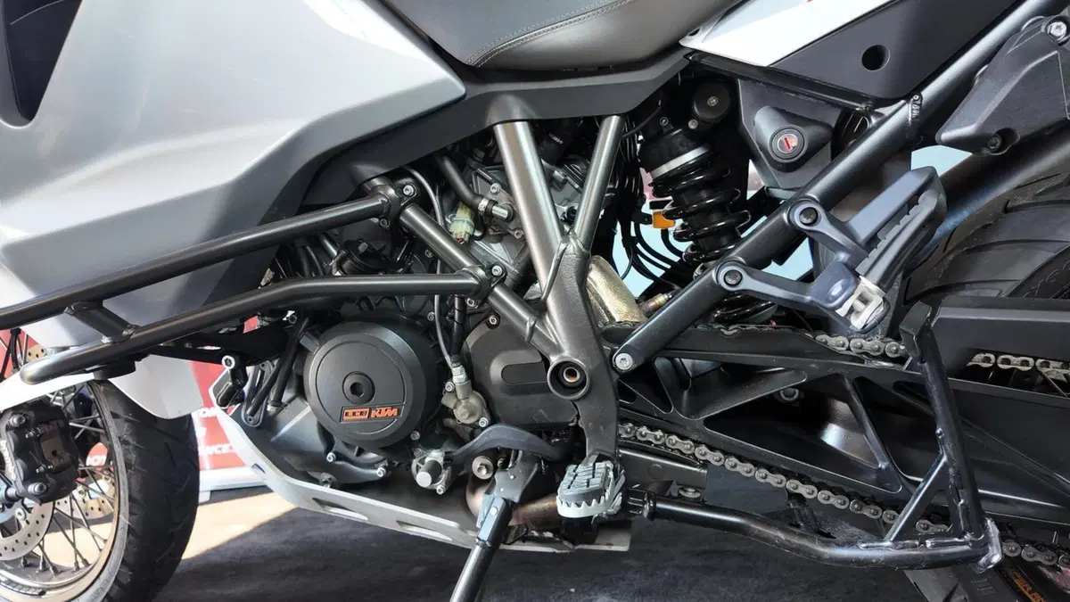 KTM 1290 Super Adventure (2015 - 16) (8)