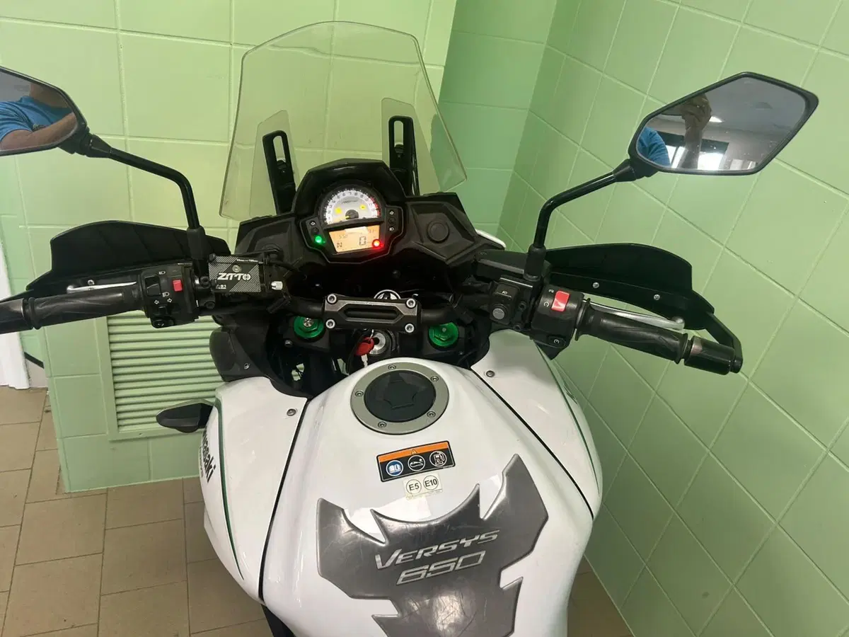 Kawasaki Versys 650 Grand Tourer (2017 - 20) (5)