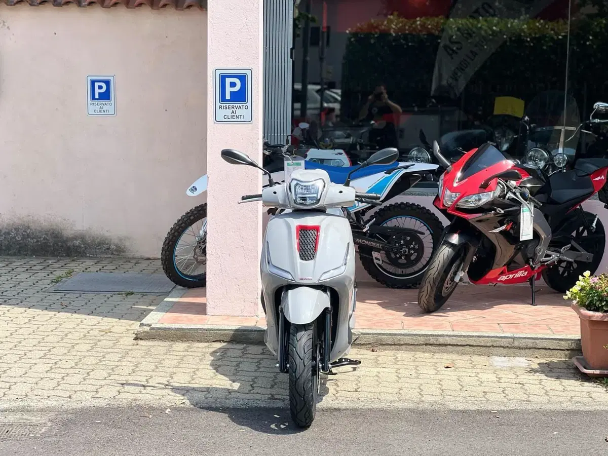 Swm C-Fly 125 (2026) (5)