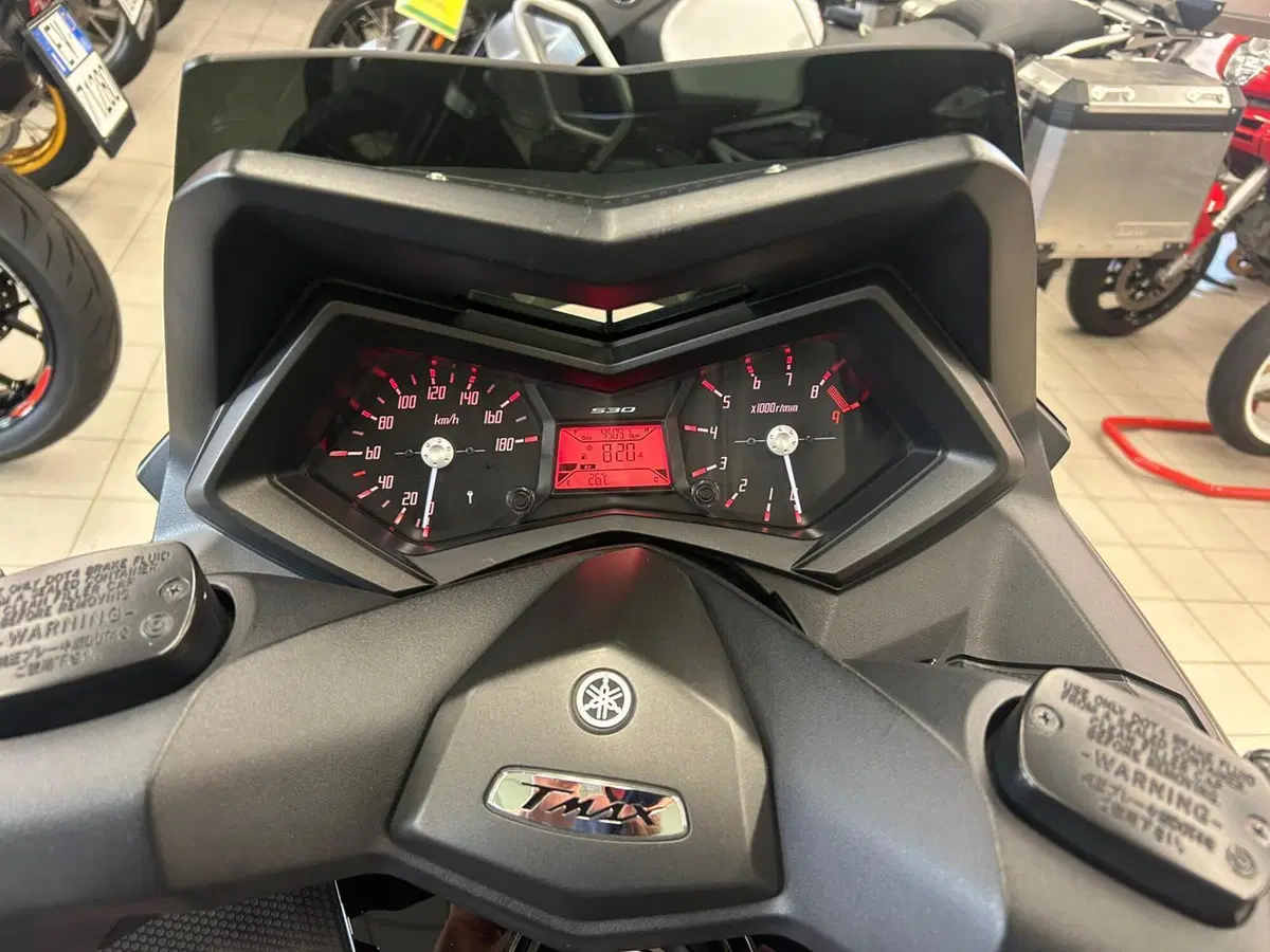 Yamaha T-Max 530 (2012 - 14) (10)
