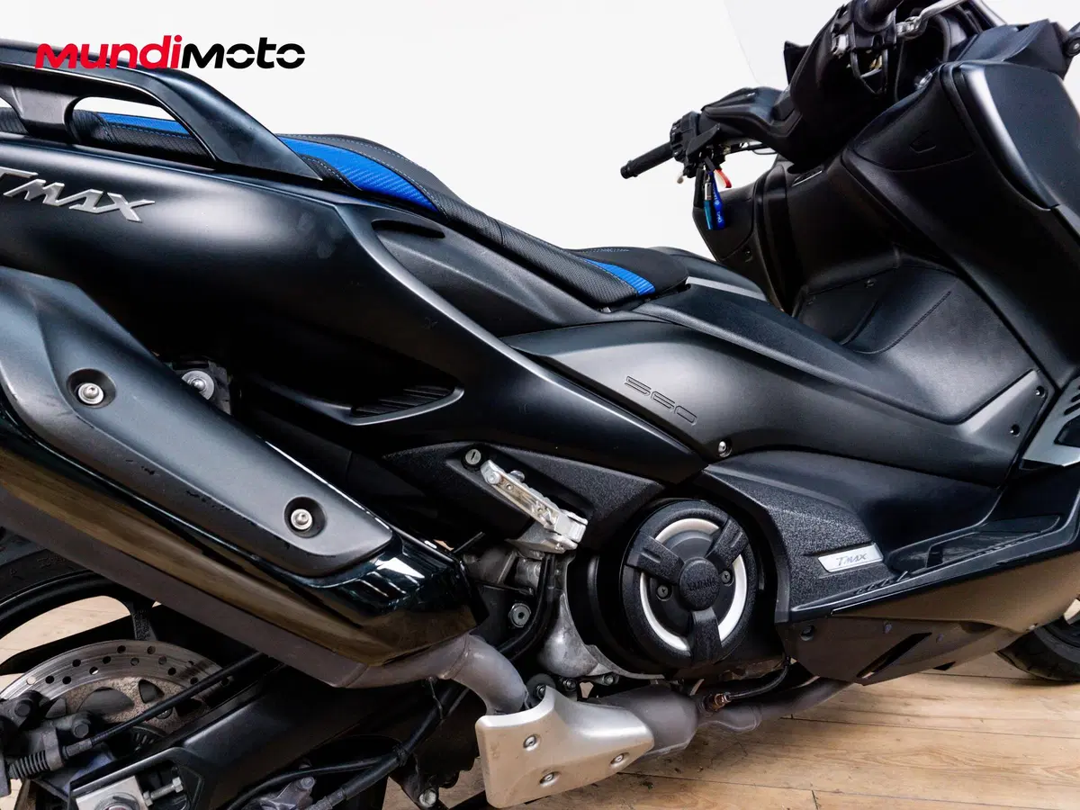 Yamaha T-Max 560 (2020 - 21) (4)