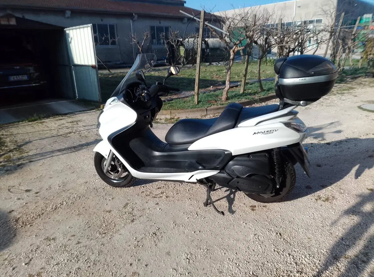 Yamaha Majesty 400 (2009 - 14) (3)