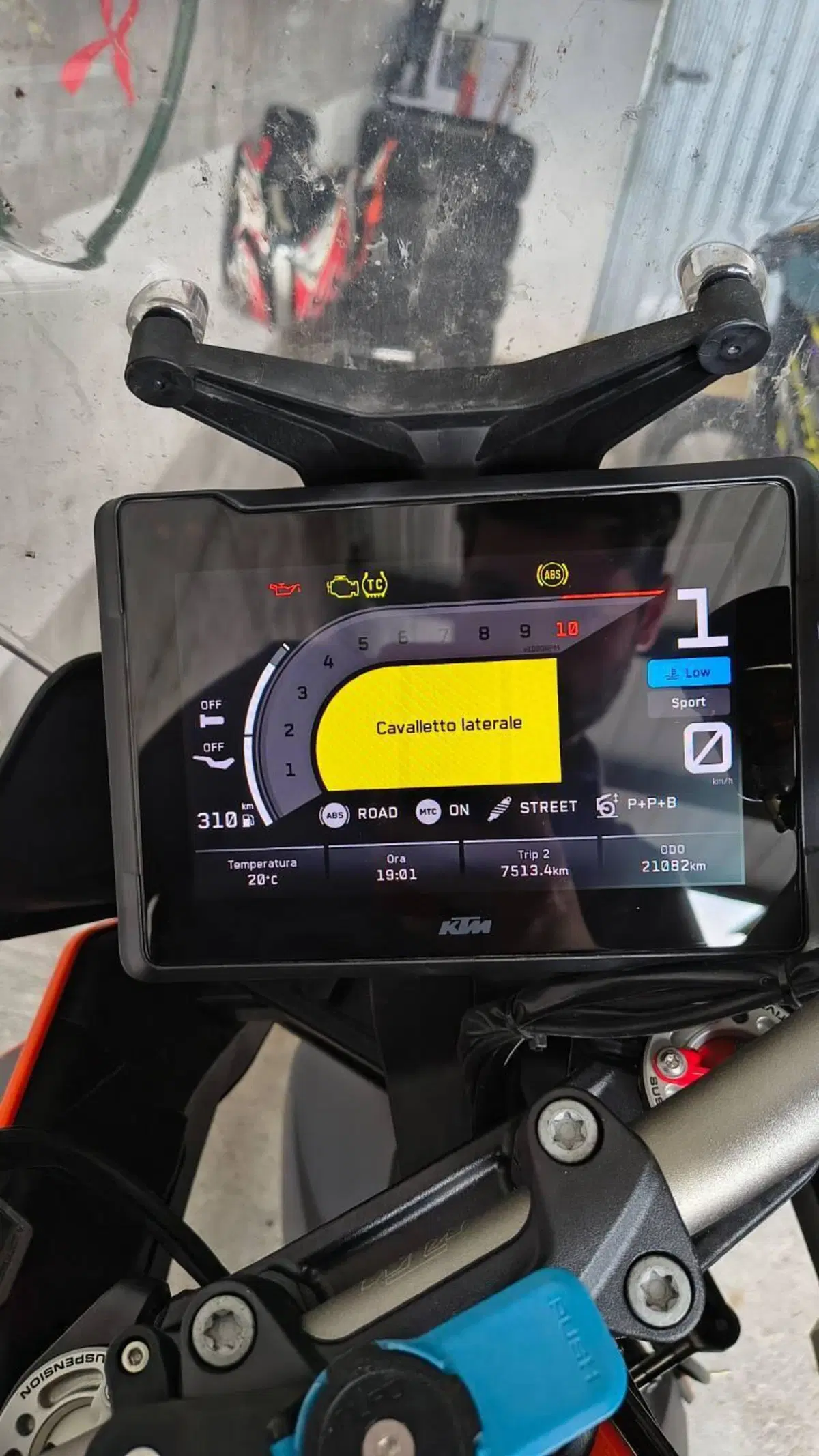 KTM 1290 Super Duke GT (2022 - 25) (8)