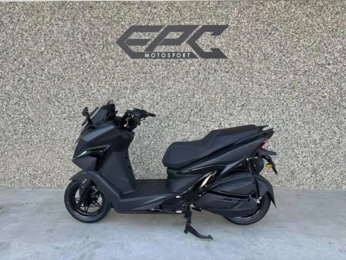 Kymco X-Town 250ST (2026) (2)