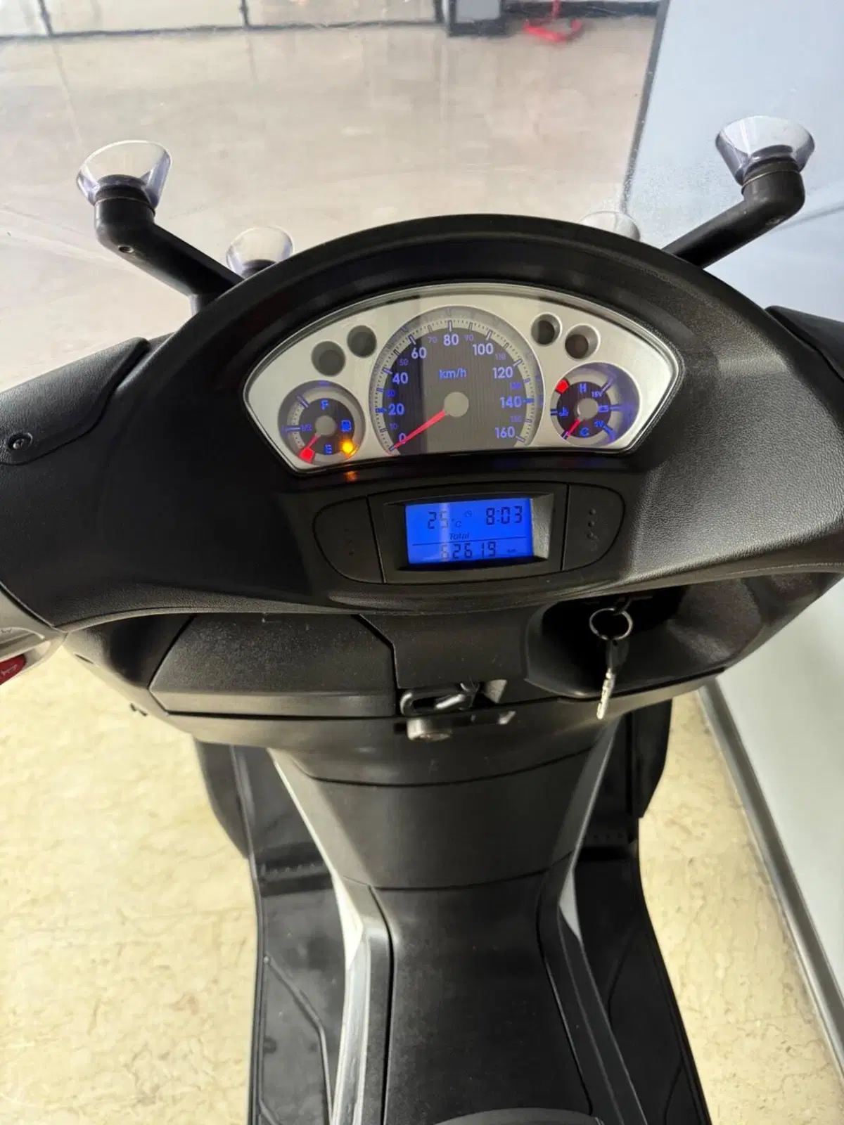 Yamaha XC 300 Versity (3)