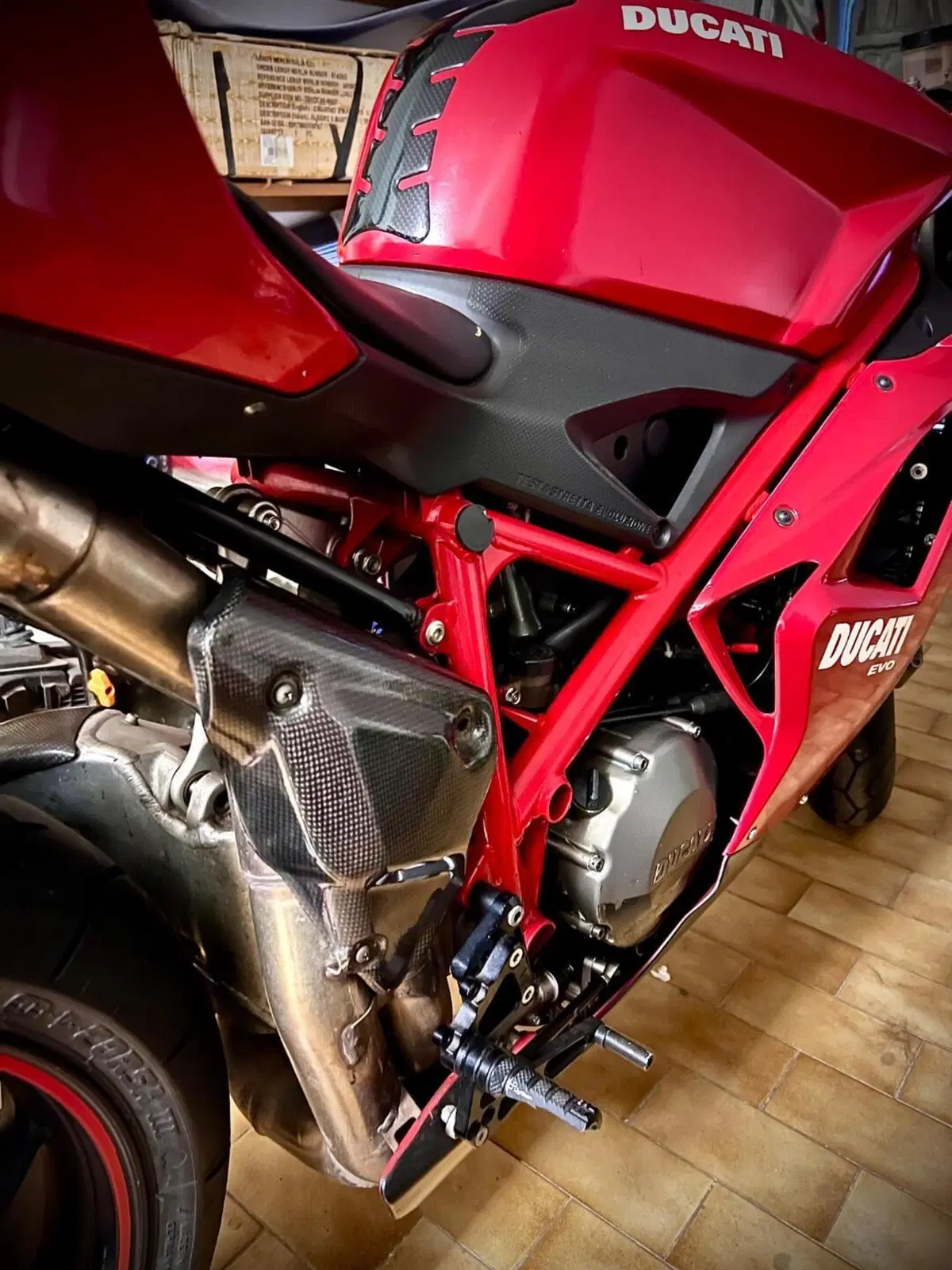 Ducati 848 (2007 - 13) (12)