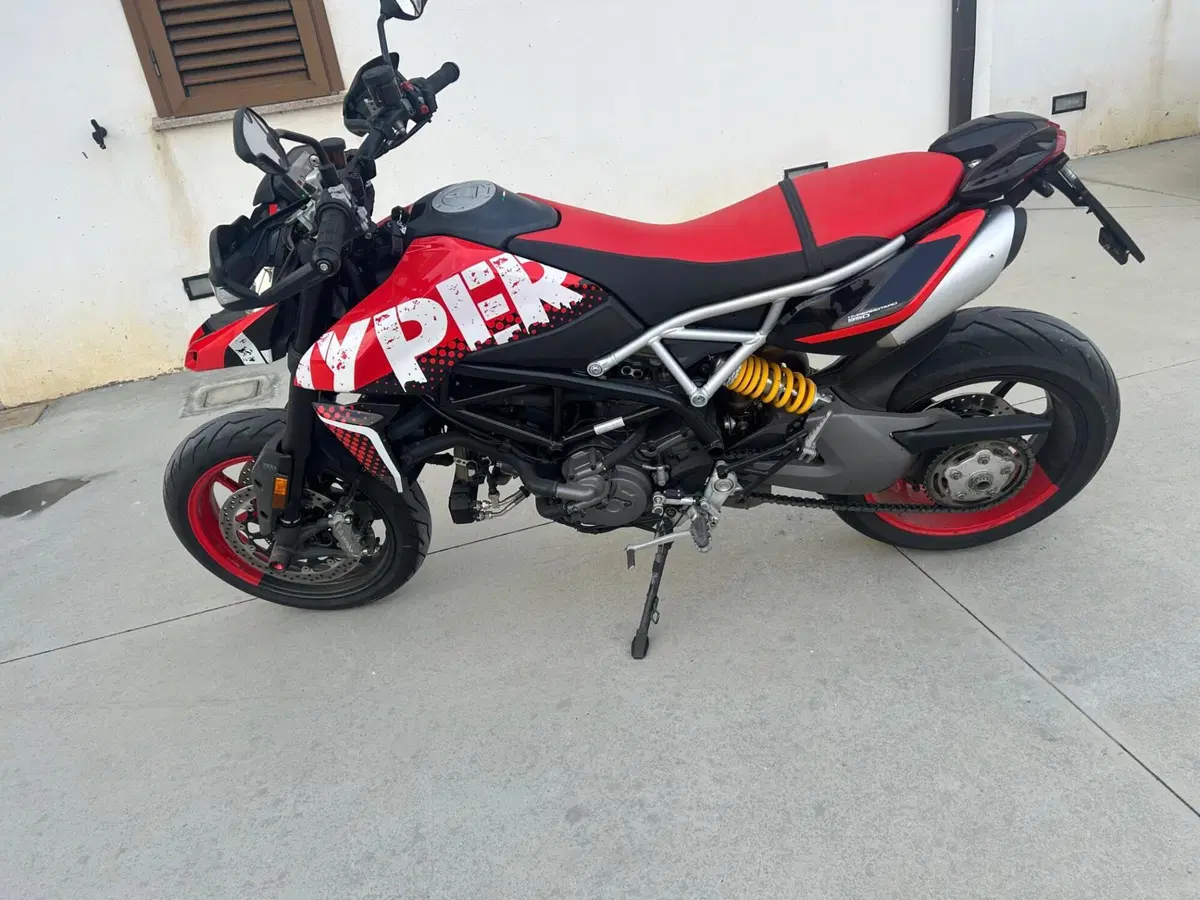 Ducati Hypermotard 950 RVE (2022 - 25) (8)