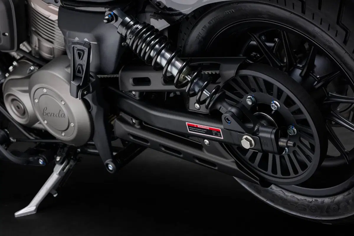 Benda Motorcycles Chinchilla 500 V2 (2025 - 26) (13)