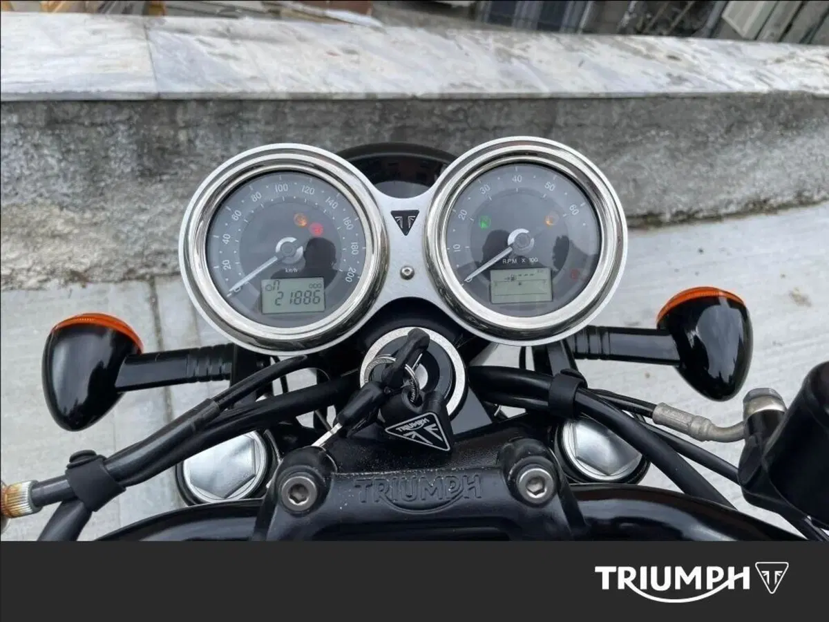 Triumph Bonneville T100 (2017 - 20) (5)