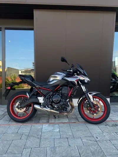 Kawasaki Z 650 (2021 - 24) usata