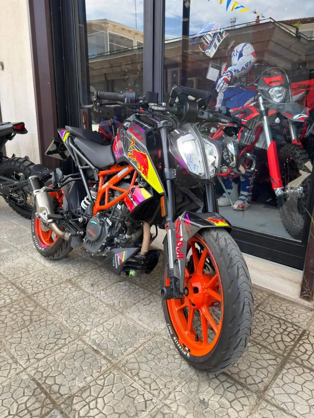 KTM 125 Duke (2024 - 25) (2)