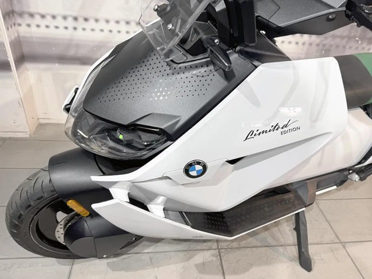 Bmw CE 04 (2021 - 25) (3)