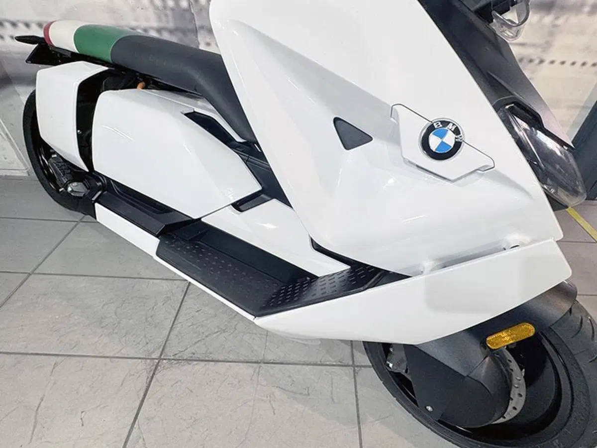 Bmw CE 04 (2021 - 25) (4)