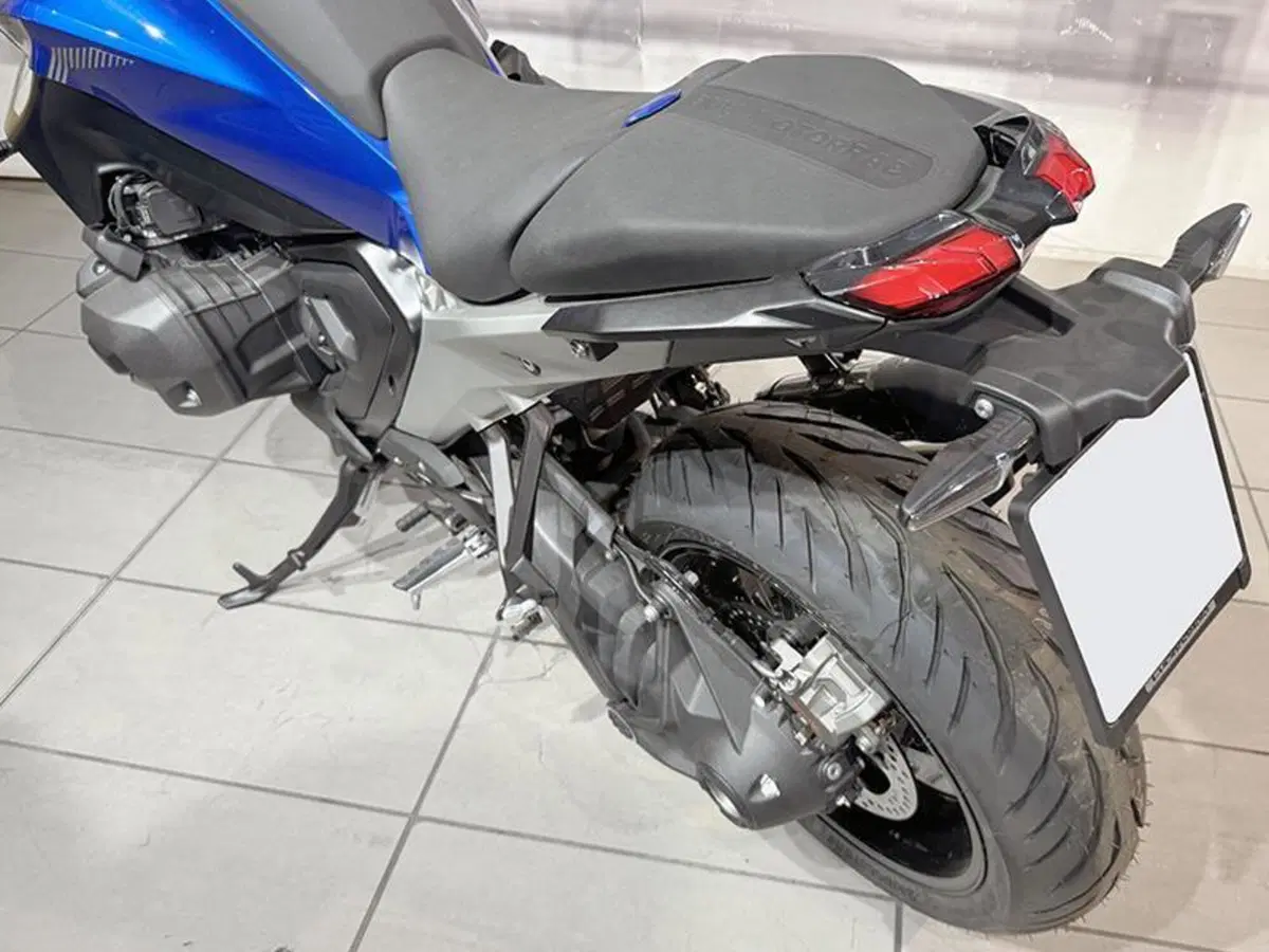 Bmw R 1300 R (2026) (3)