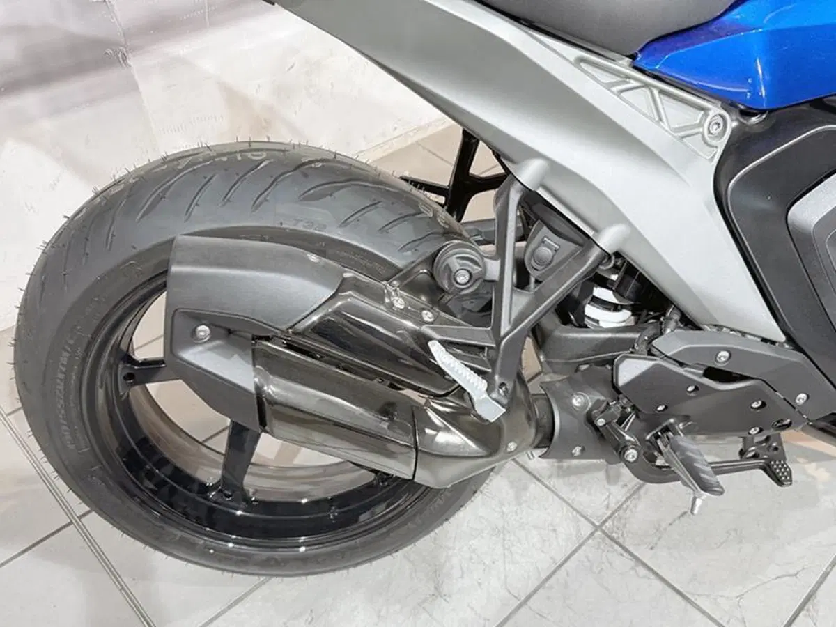 Bmw R 1300 R (2026) (6)