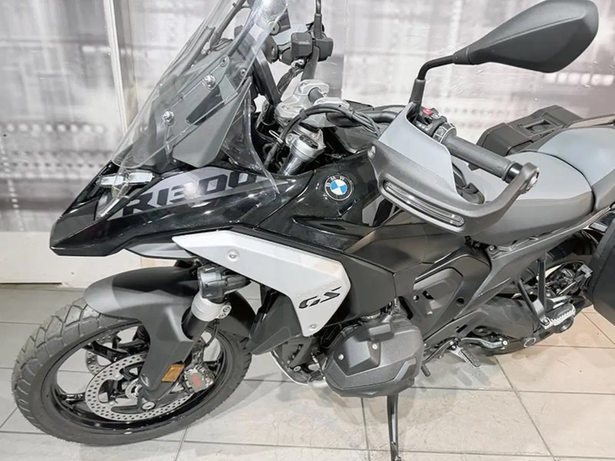 Bmw R 1300 GS Triple Black (2023 - 26) (3)