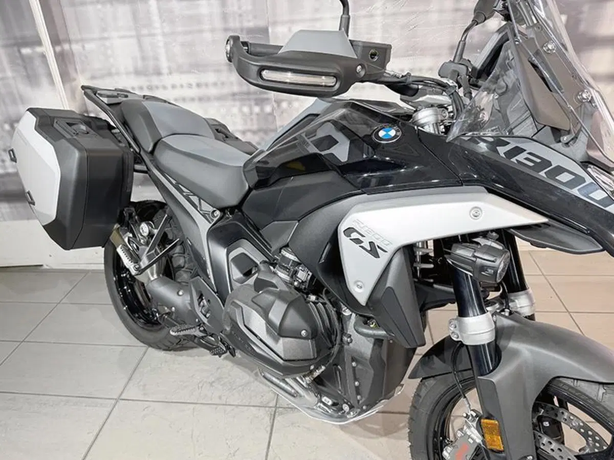 Bmw R 1300 GS Triple Black (2023 - 26) (4)