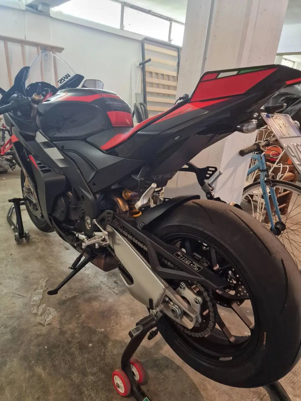 Aprilia RSV4 1100 Factory (2025 - 26) (4)