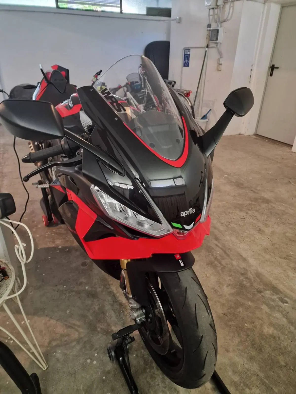 Aprilia RSV4 1100 Factory (2025 - 26) (6)