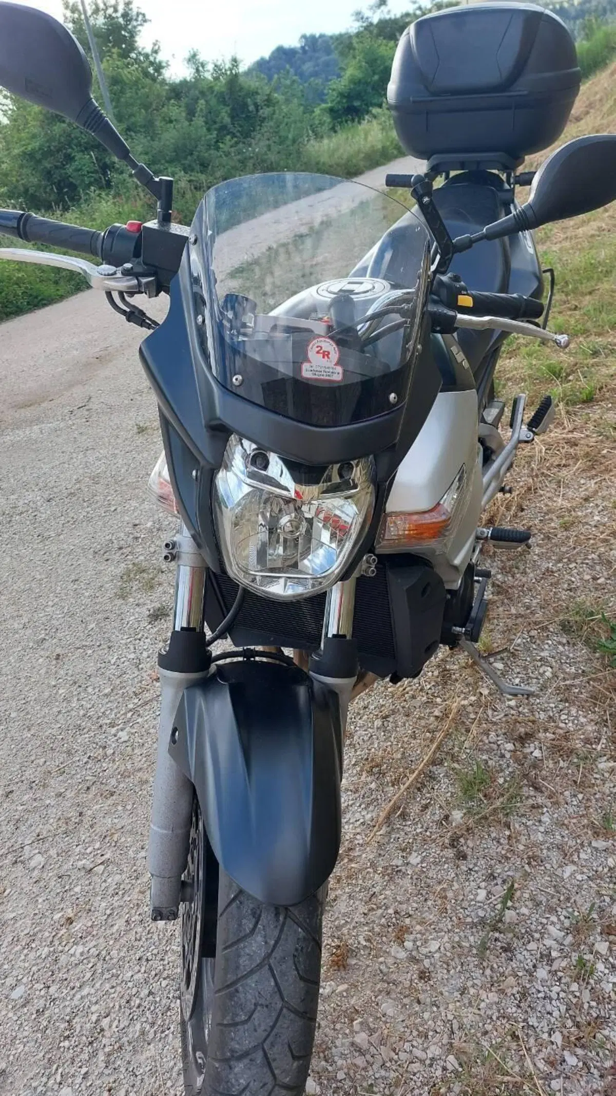 Suzuki GSR 600 (2006 - 11) (3)