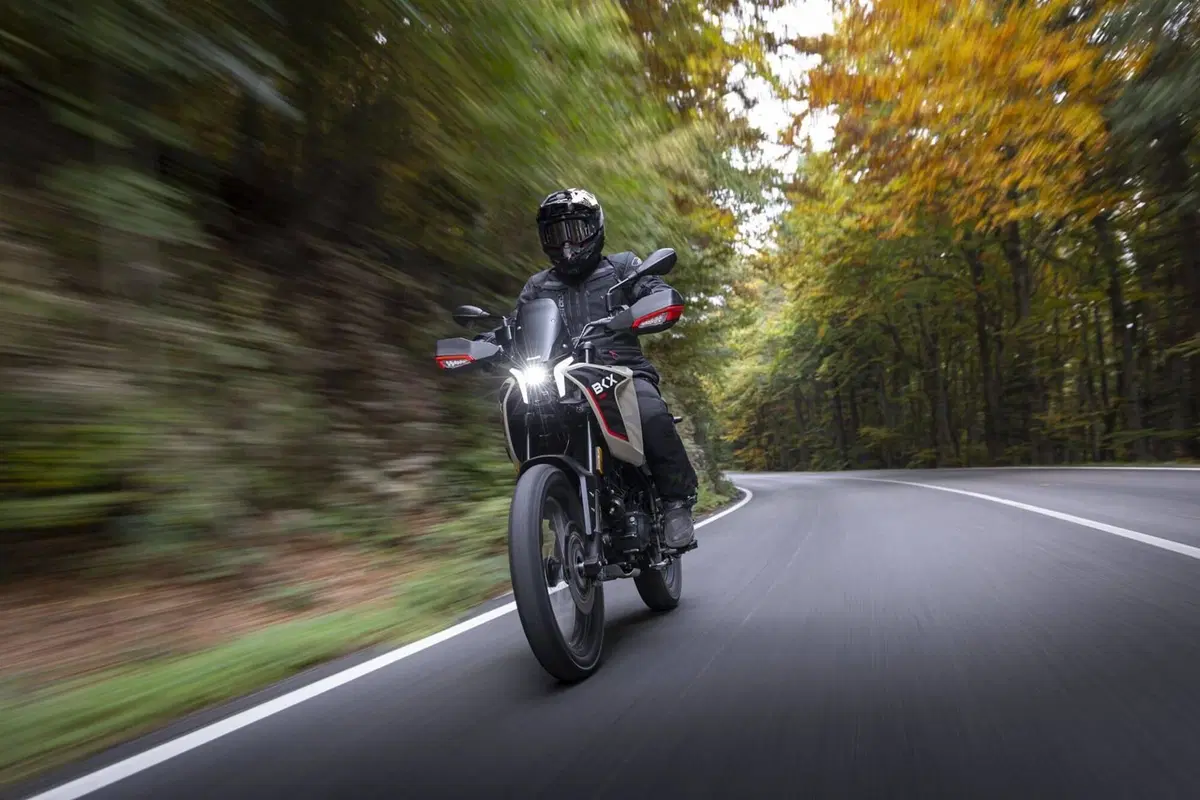 Benelli BKX 125 (2026) (11)