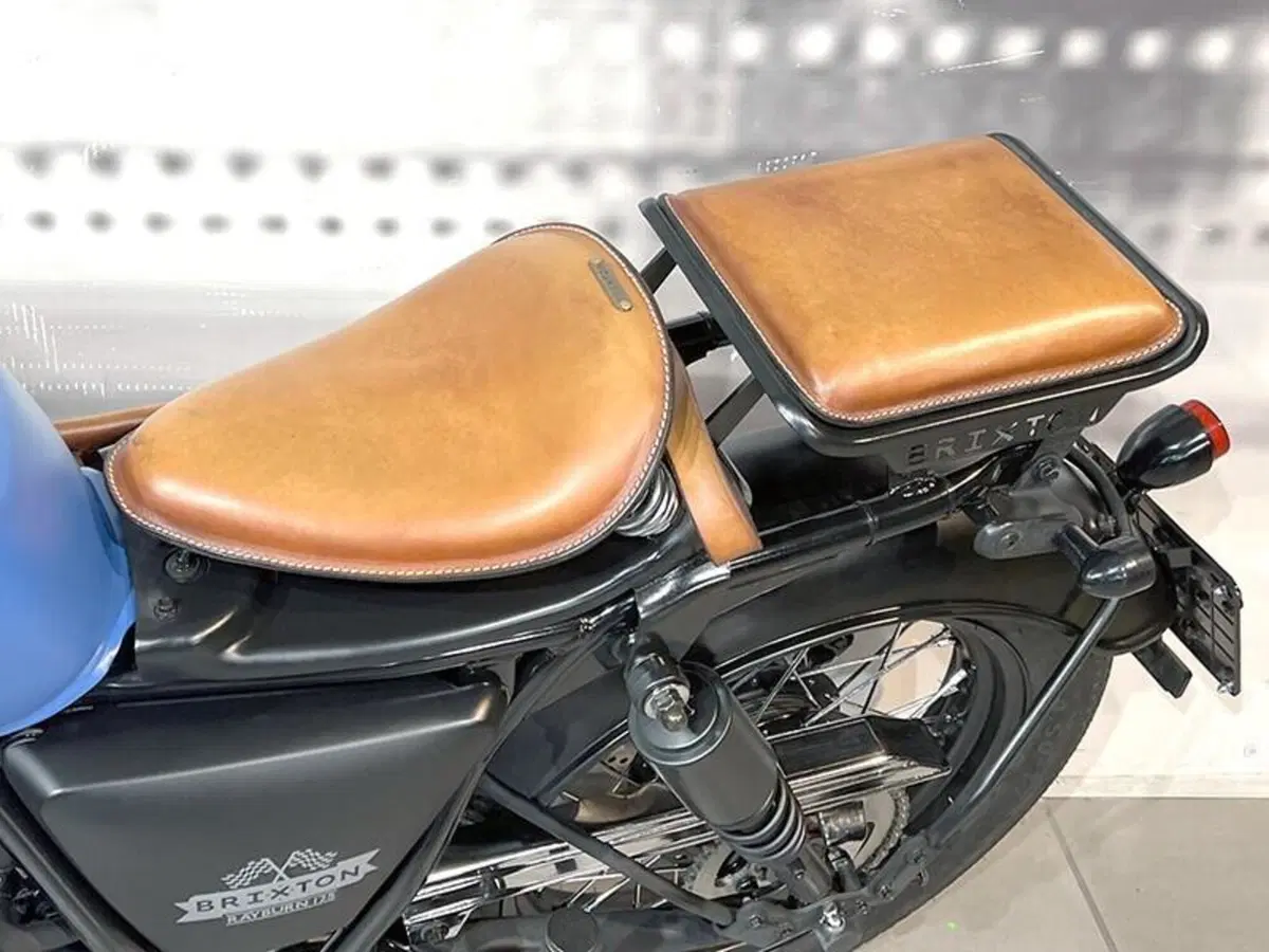 Brixton Motorcycles Rayburn 125 (2021 - 26) (4)