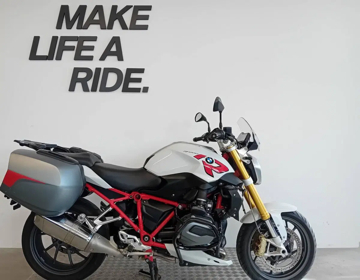 Bmw R 1200 R (2015 - 16)