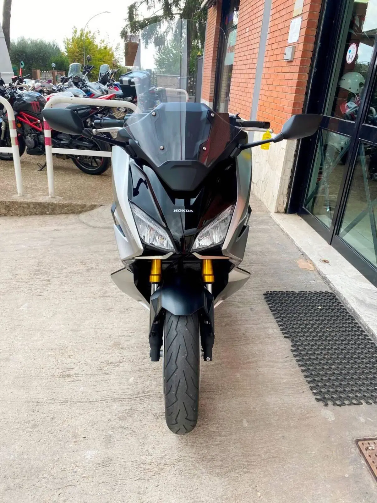 Honda Forza 750 DCT (2021 - 24) (3)