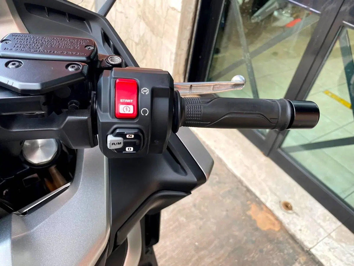 Honda Forza 750 DCT (2021 - 24) (11)