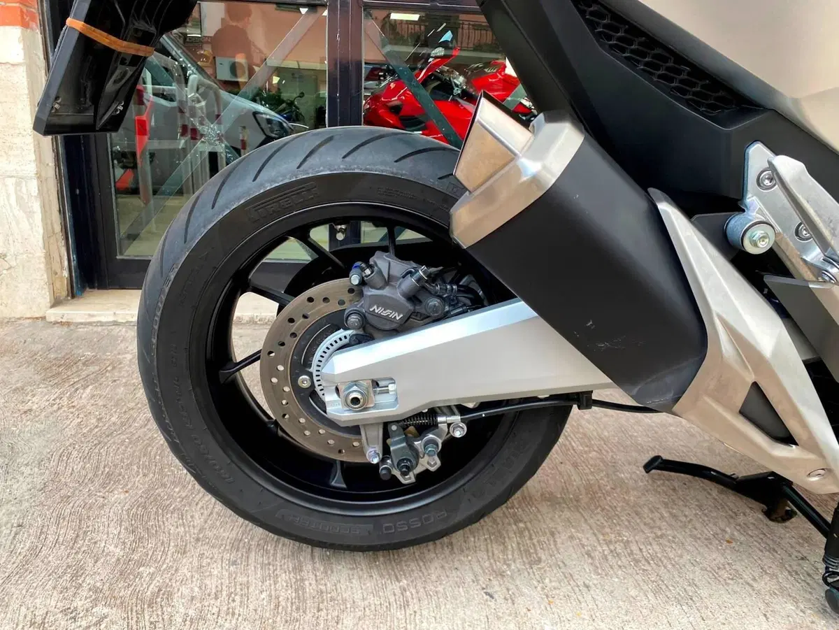 Honda Forza 750 DCT (2021 - 24) (12)