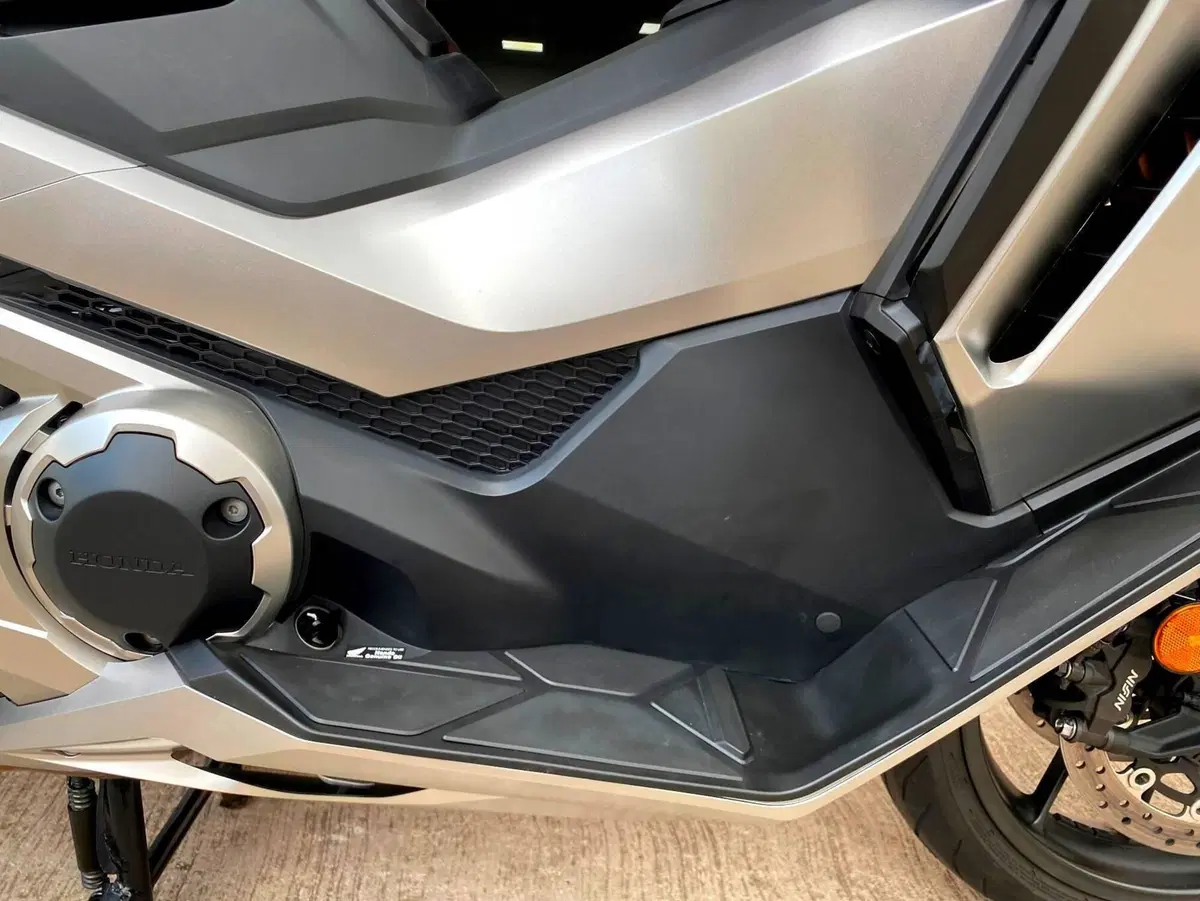 Honda Forza 750 DCT (2021 - 24) (13)