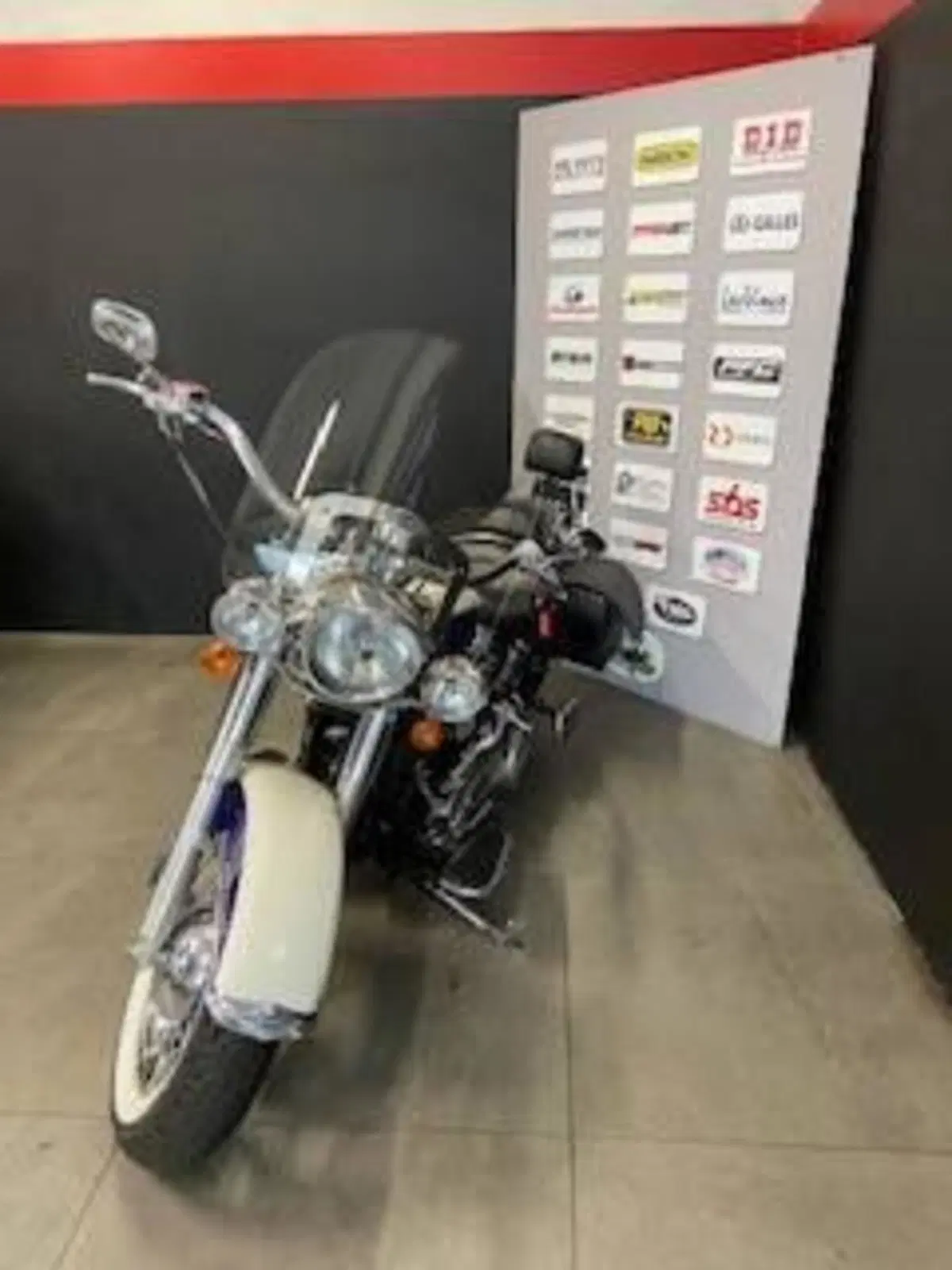 Harley-Davidson 1584 Deluxe (2007 - 08) - FLSTN (4)