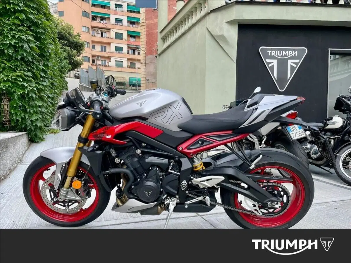 Triumph Street Triple 765 RX (2026) (5)