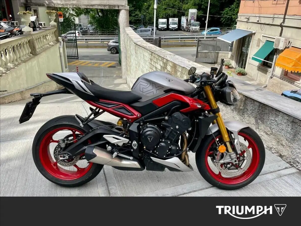 Triumph Street Triple 765 RX (2026) (2)