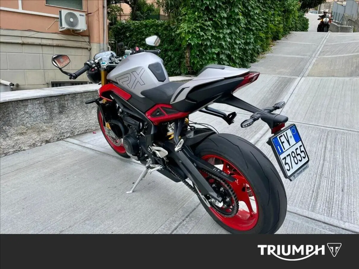 Triumph Street Triple 765 RX (2026) (4)