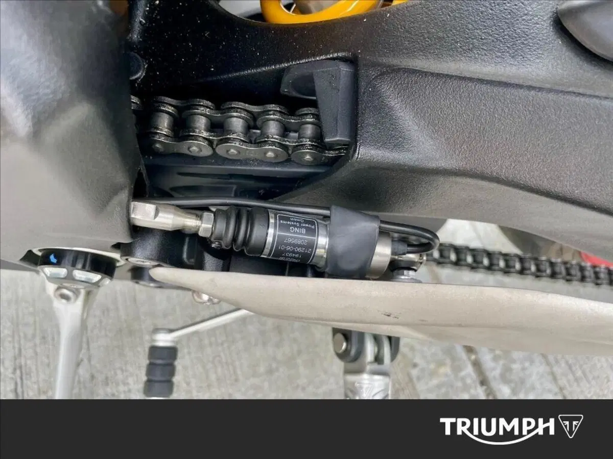 Triumph Street Triple 765 RX (2026) (12)