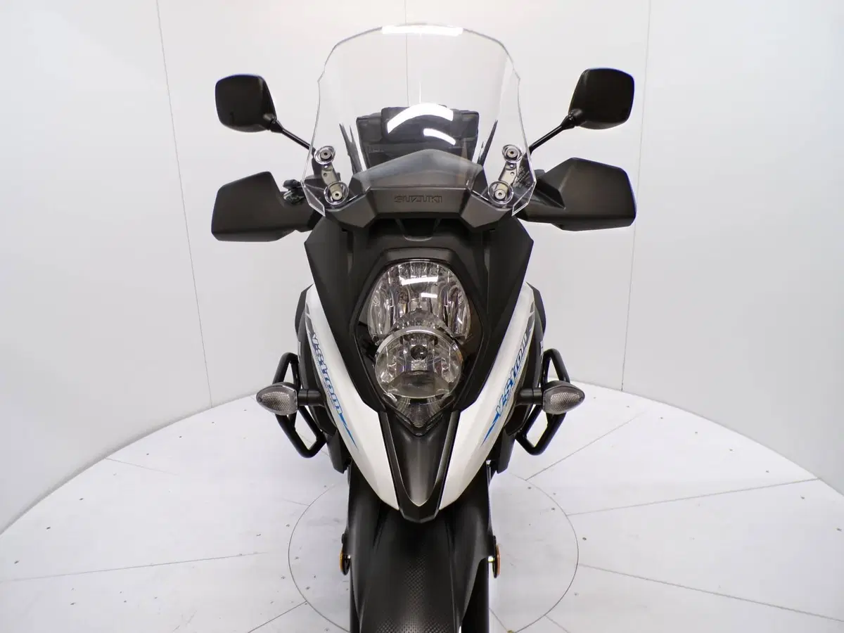 Suzuki V-Strom 650 (2021 - 25) (7)