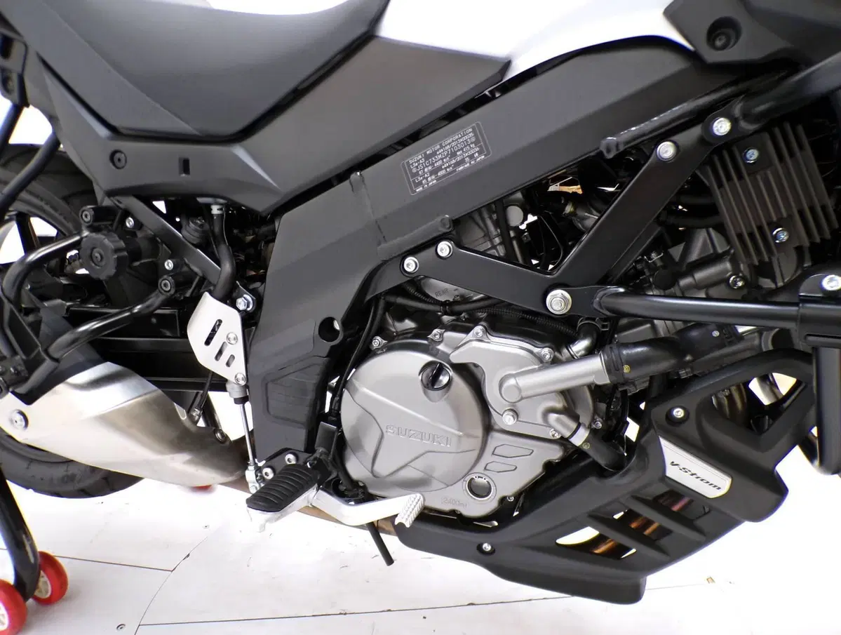 Suzuki V-Strom 650 (2021 - 25) (12)