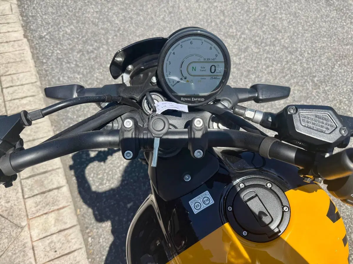 Royal Enfield Guerrilla 450 (2024 - 26) (6)