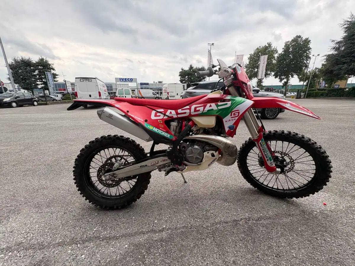 GASGAS EC 250 (2024) (2)