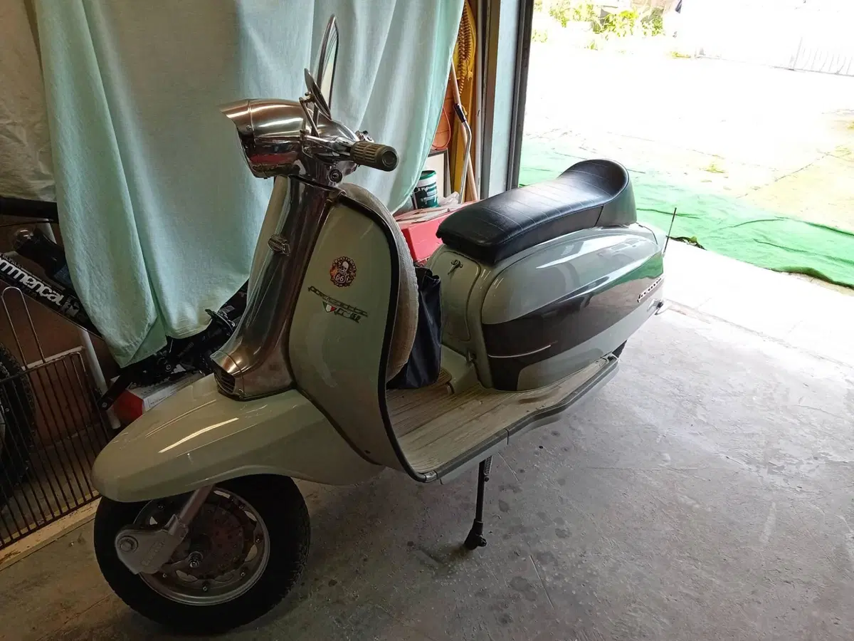 Innocenti Lambretta 150 li. (2)