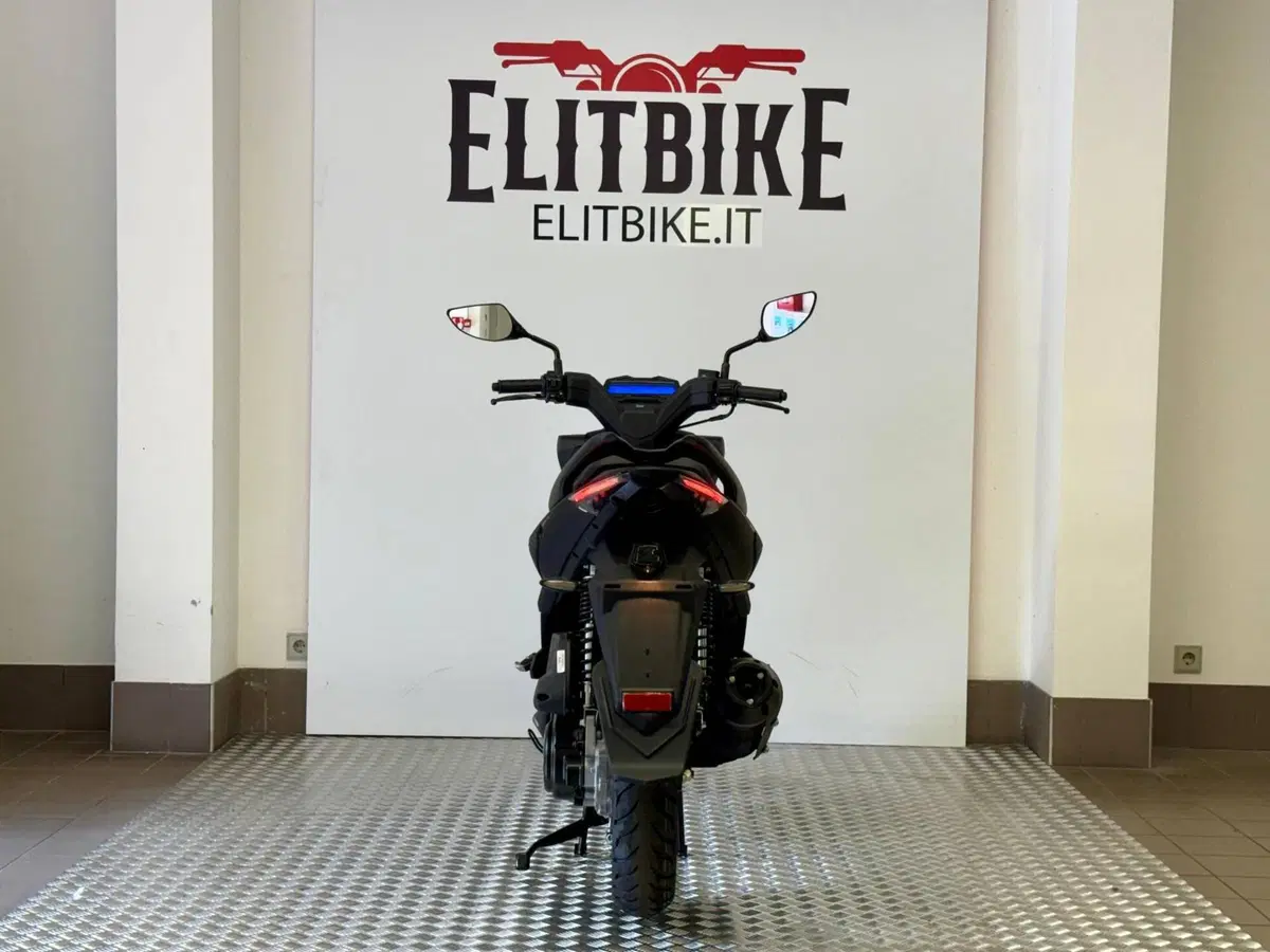 Kymco Super 8 50 R (2022 - 26) (7)