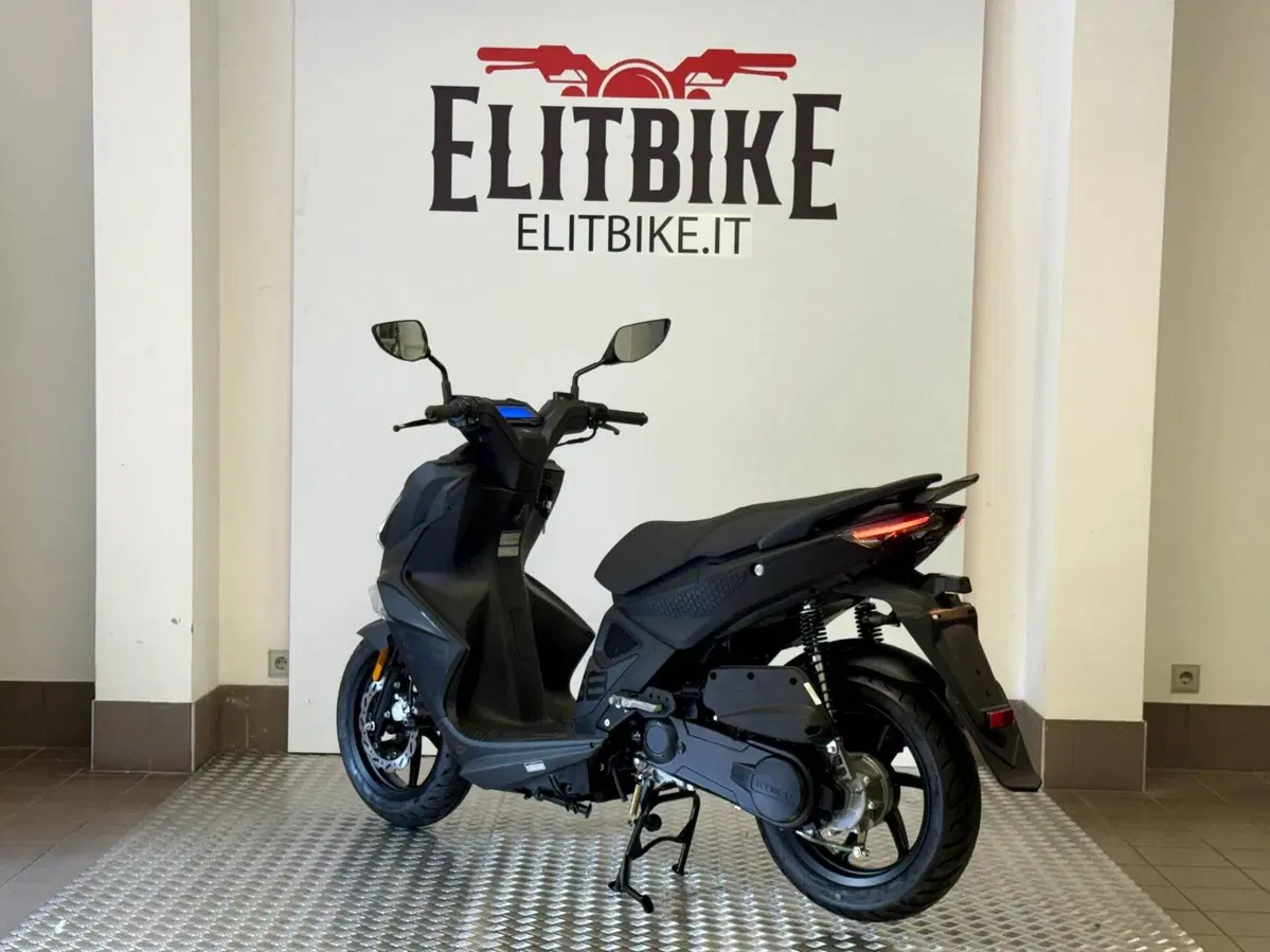 Kymco Super 8 50 R (2022 - 26) (8)
