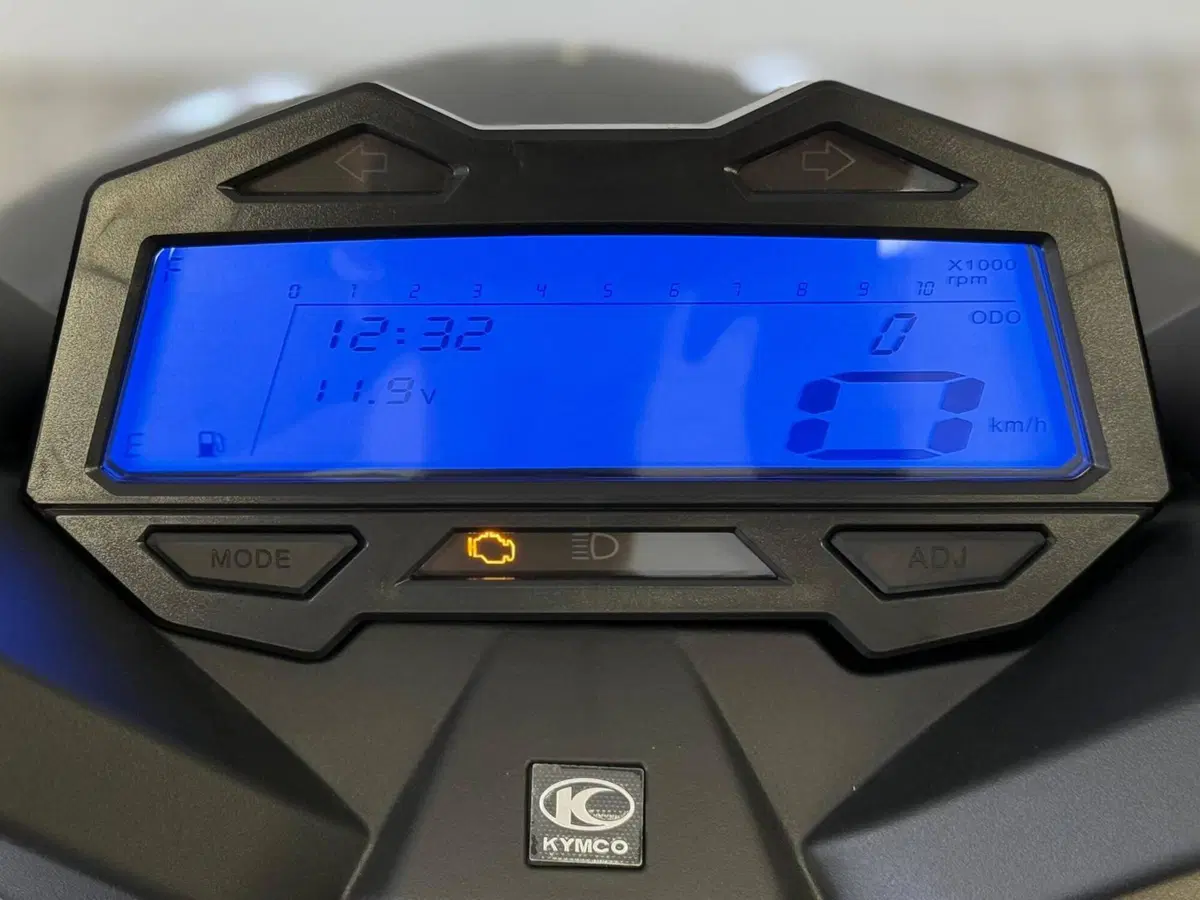 Kymco Super 8 50 R (2022 - 26) (14)
