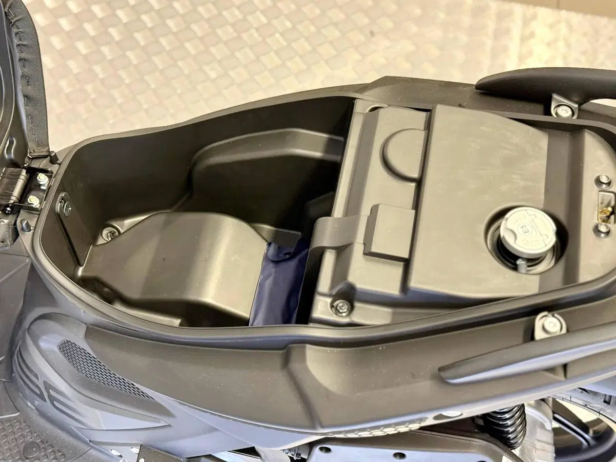 Kymco Super 8 50 R (2022 - 26) (20)